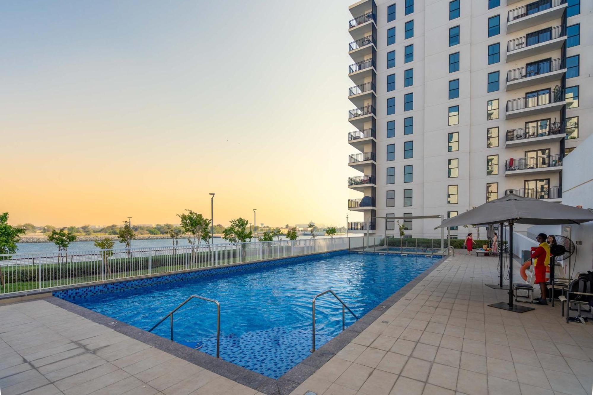 Yas Pearl - 2Bd By Slv Apartment Abu Dhabi Exterior photo